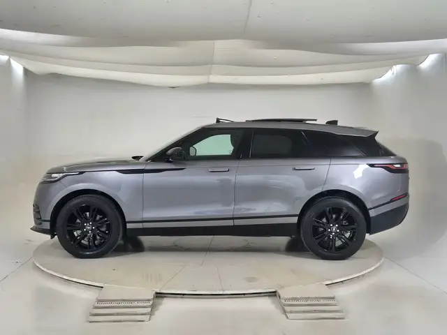 Land Rover Range Rover Velar view 5