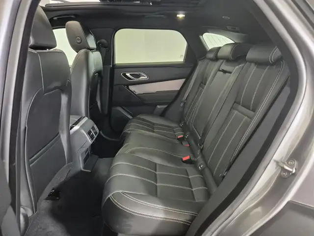 Land Rover Range Rover Velar view 13