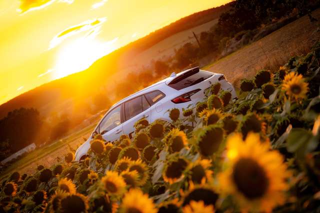 Imagine Suzuki Swace 1.8 Hybrid CVT Comfort+