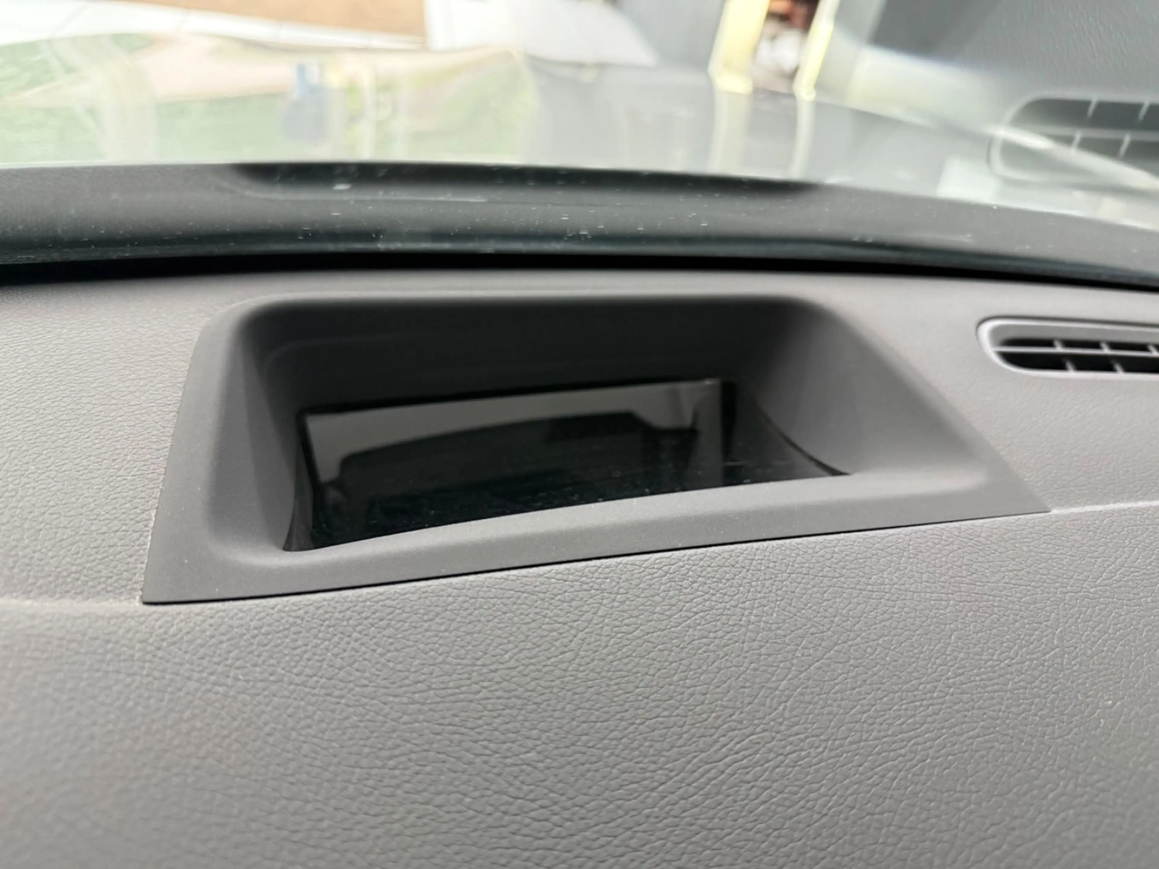 Mercedes-Benz A 250 e*AMG*PANO*MEMORY*HEADUP*360*MBEAM*KEYLESS* — photo 14