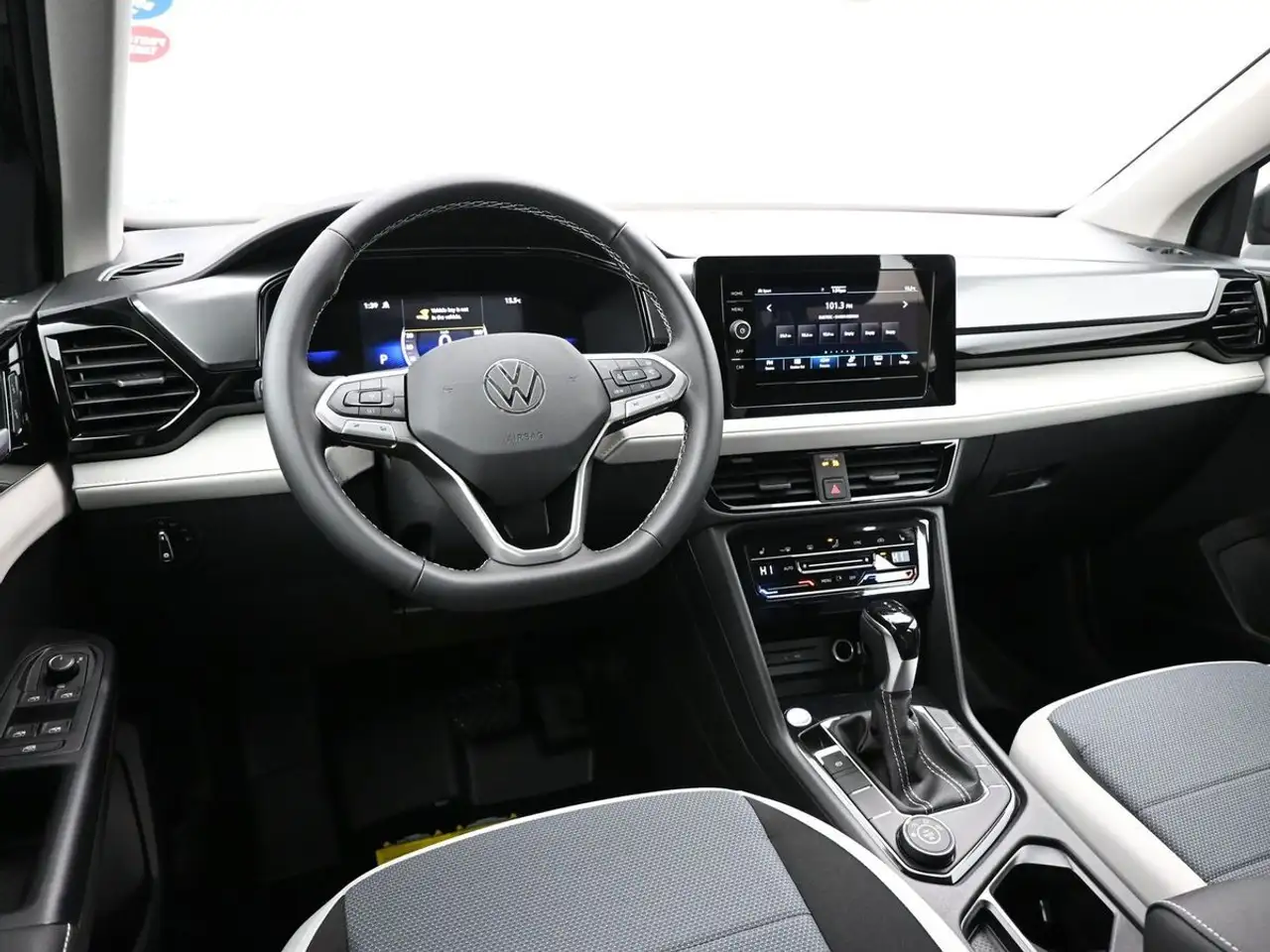 Volkswagen Taos снимка Volkswagen Taos