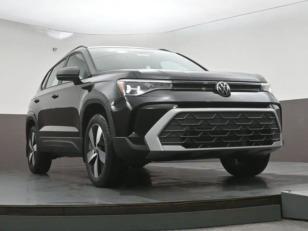 Volkswagen Taos снимка Volkswagen Taos
