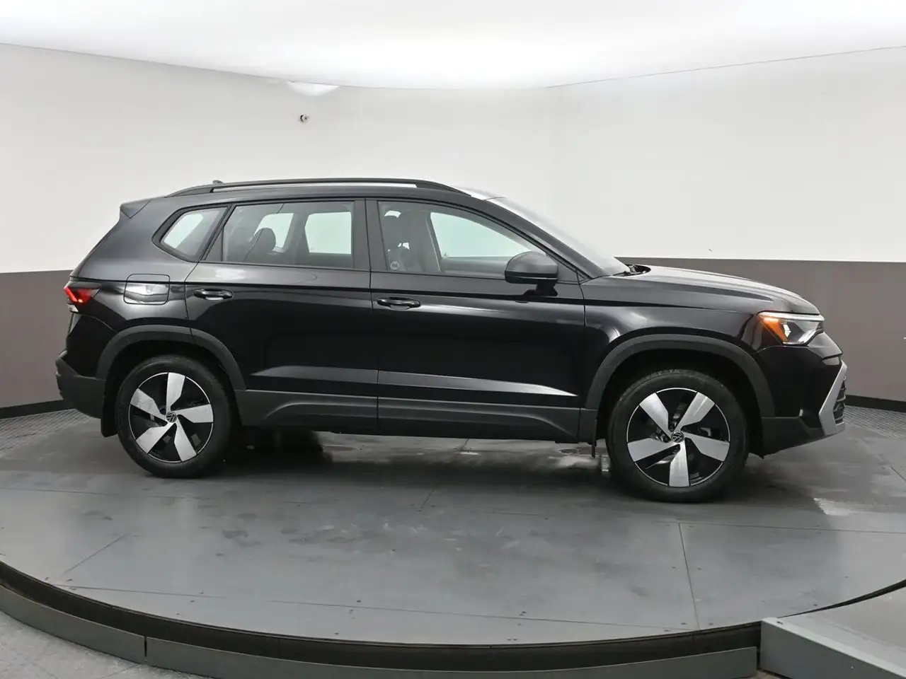 Volkswagen Taos снимка Volkswagen Taos