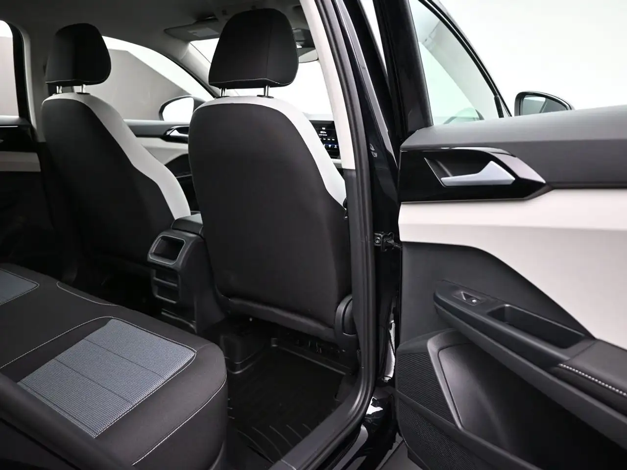 Volkswagen Taos снимка Volkswagen Taos