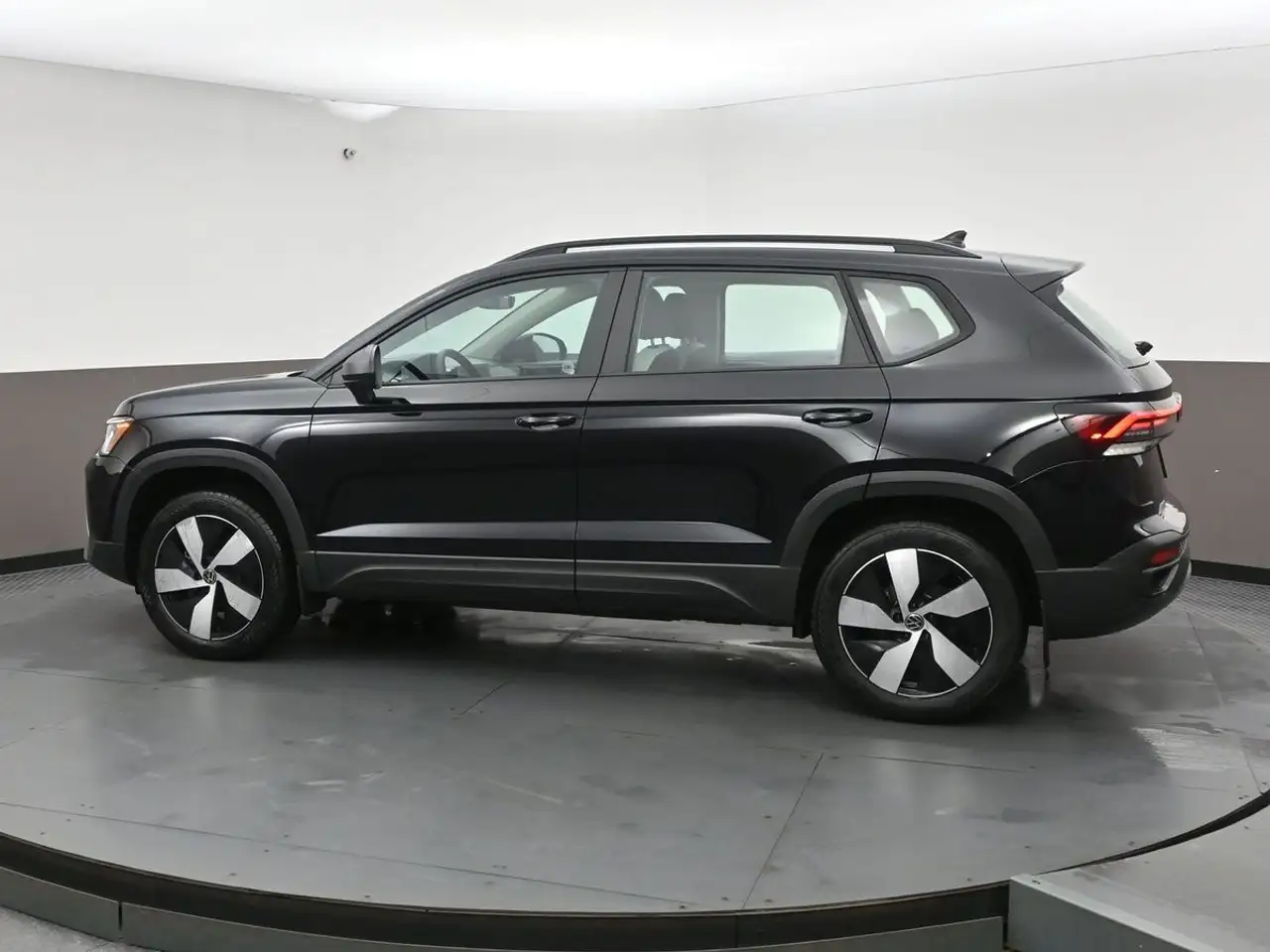 Volkswagen Taos снимка Volkswagen Taos