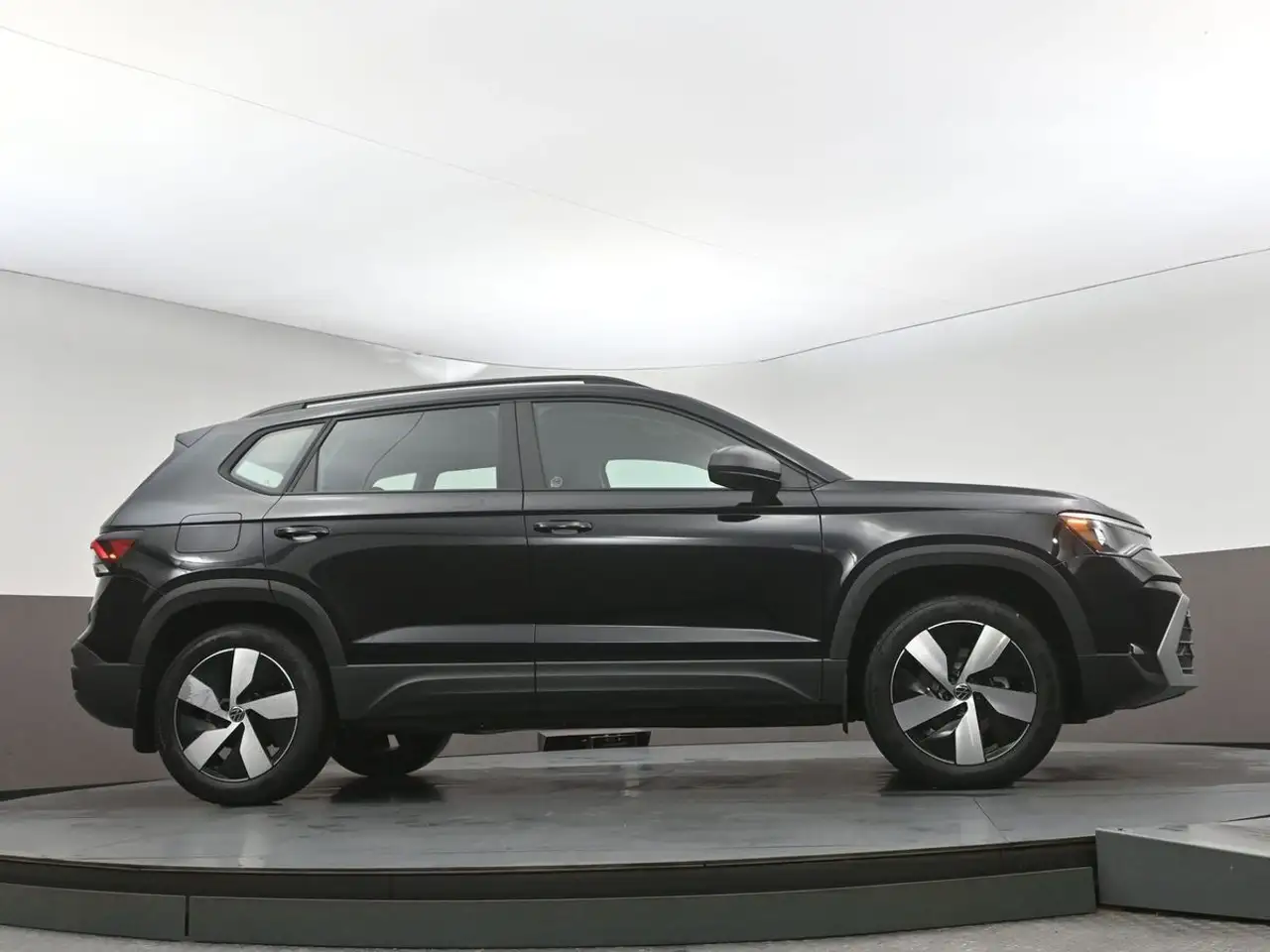 Volkswagen Taos снимка Volkswagen Taos