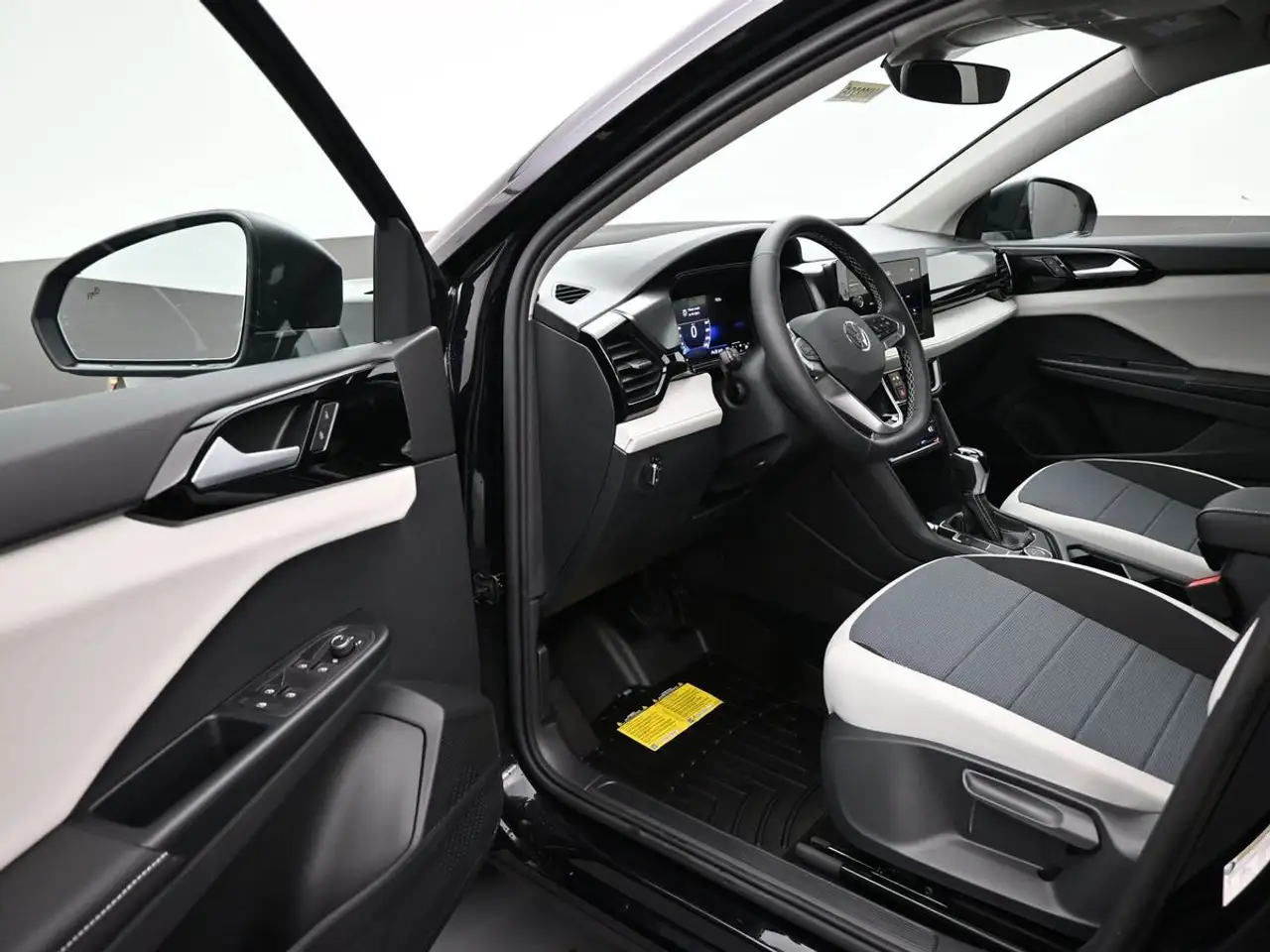 Volkswagen Taos снимка Volkswagen Taos