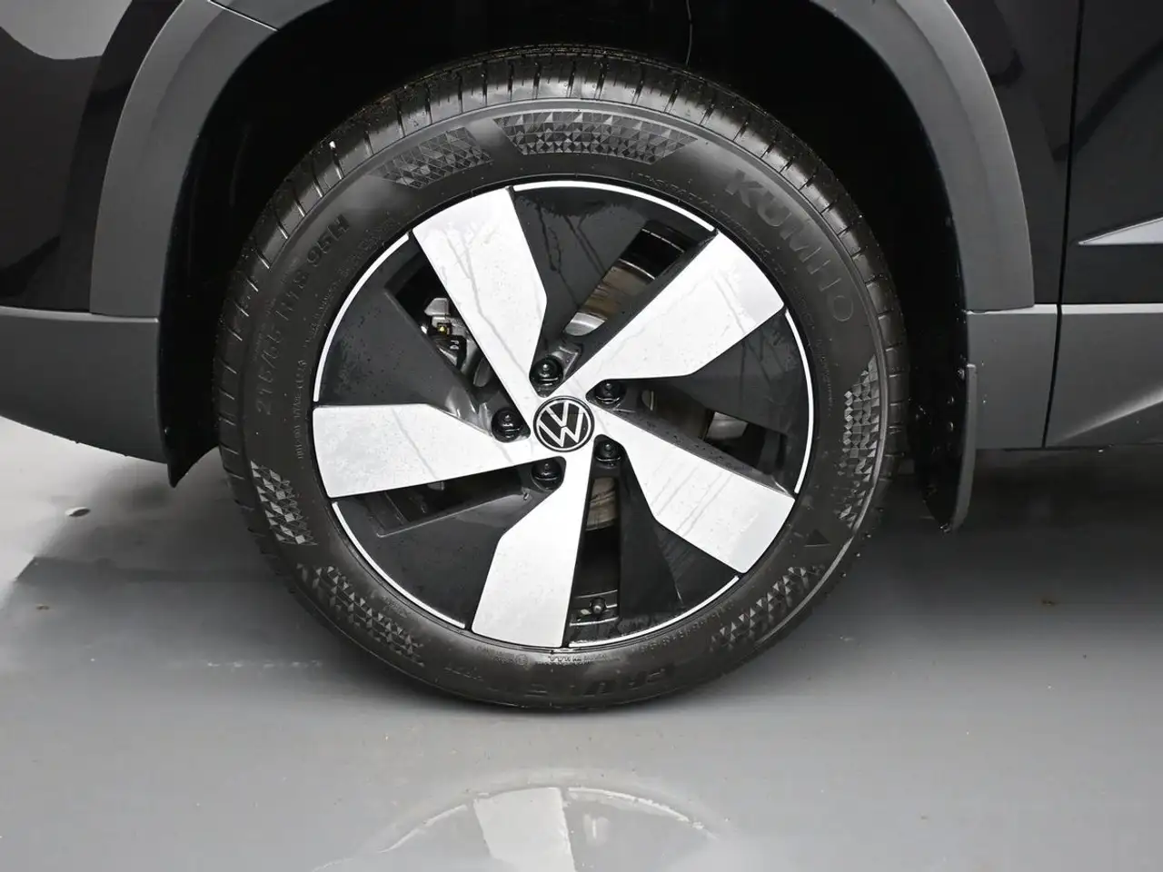 Volkswagen Taos снимка Volkswagen Taos