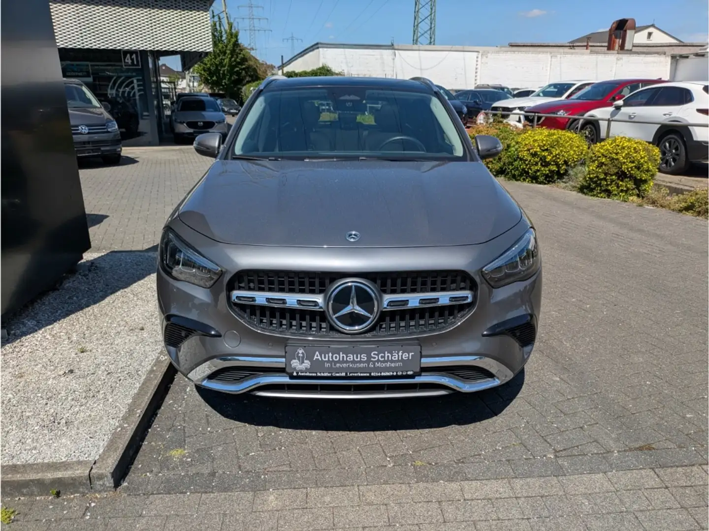 Mercedes-Benz GLA 180 Progressive El. Panodach Digitales Cockpit ACC El. Gris - 2