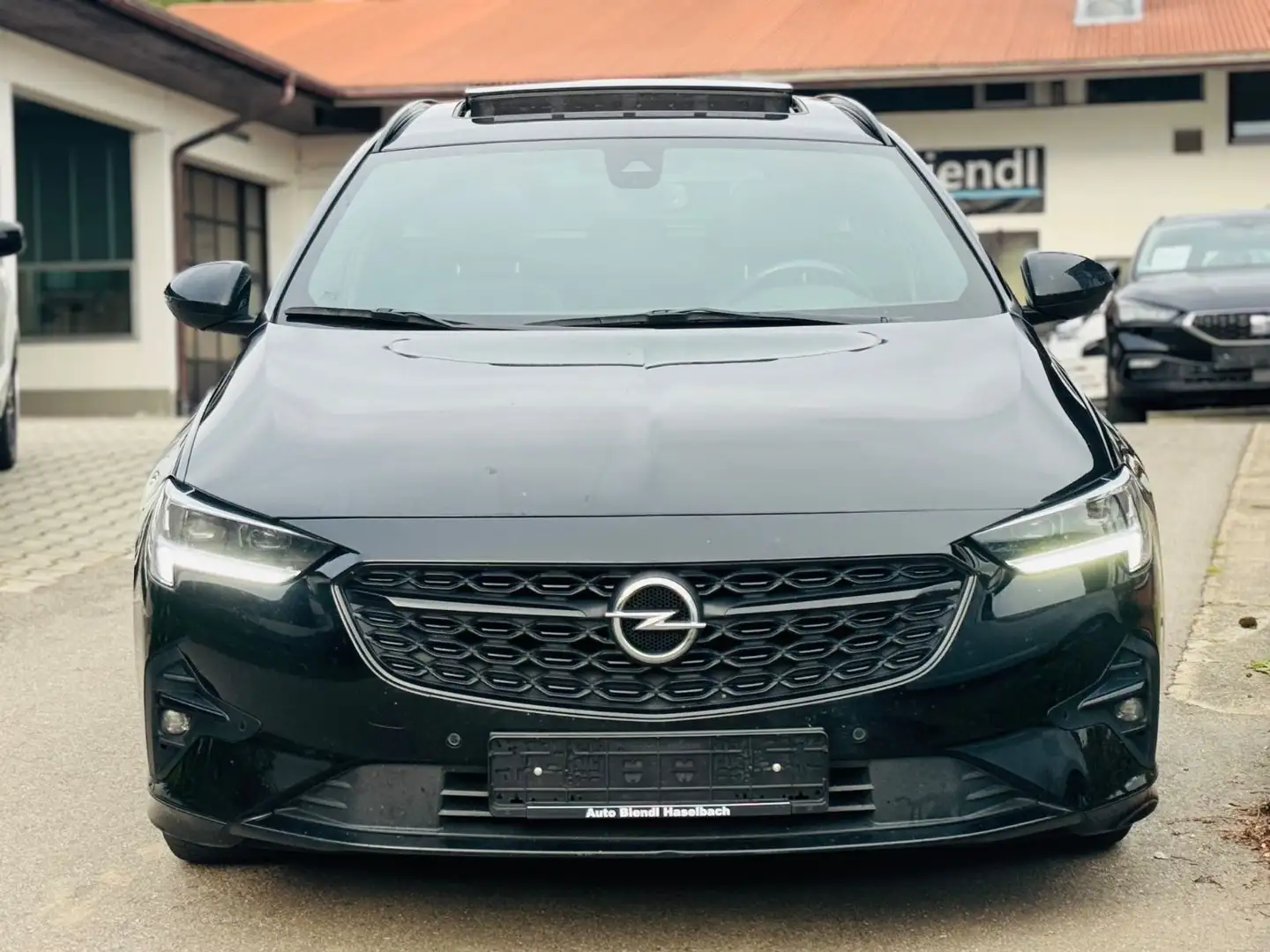 Opel Insignia B Sports Tourer Ultimate Schwarz - 2