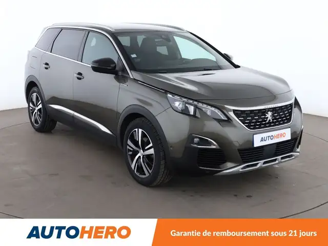 Peugeot 5008 view 8