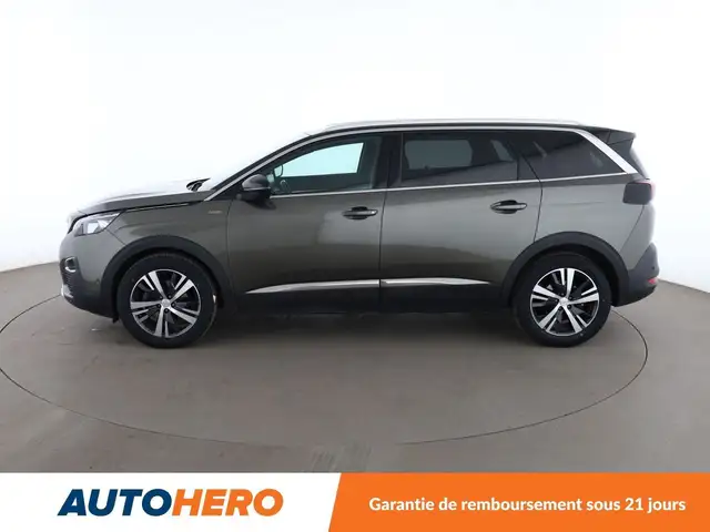 Peugeot 5008 view 3