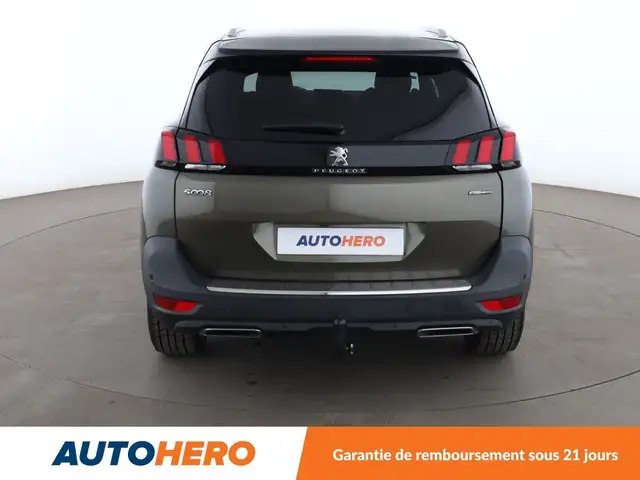 Peugeot 5008 view 5