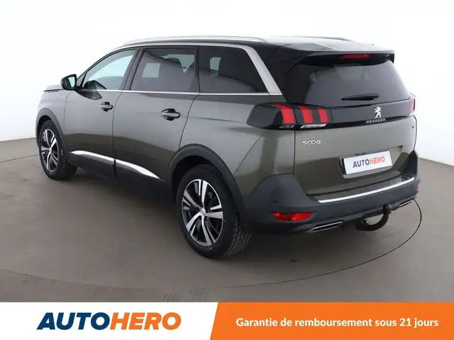Peugeot 5008 view 4