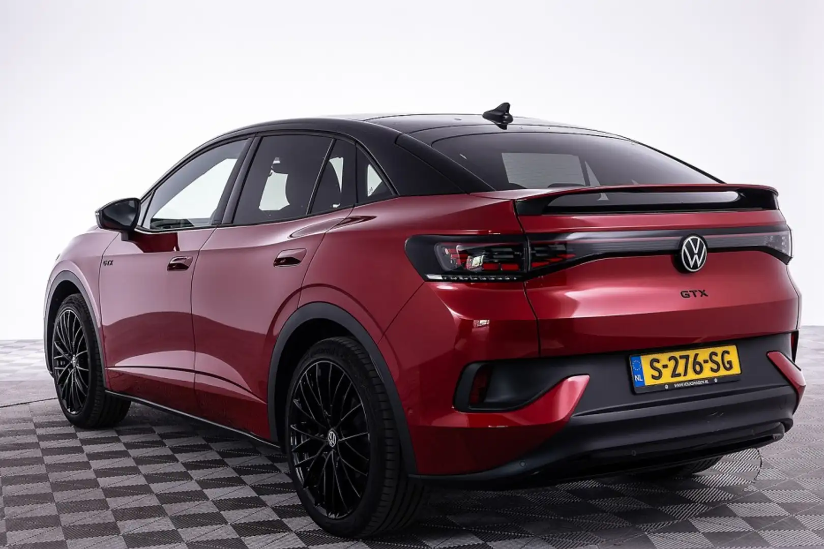 Volkswagen ID.5 GTX 77 kWh | PANORAMADAK | Head-UP | 360 Camera Roşu - 2