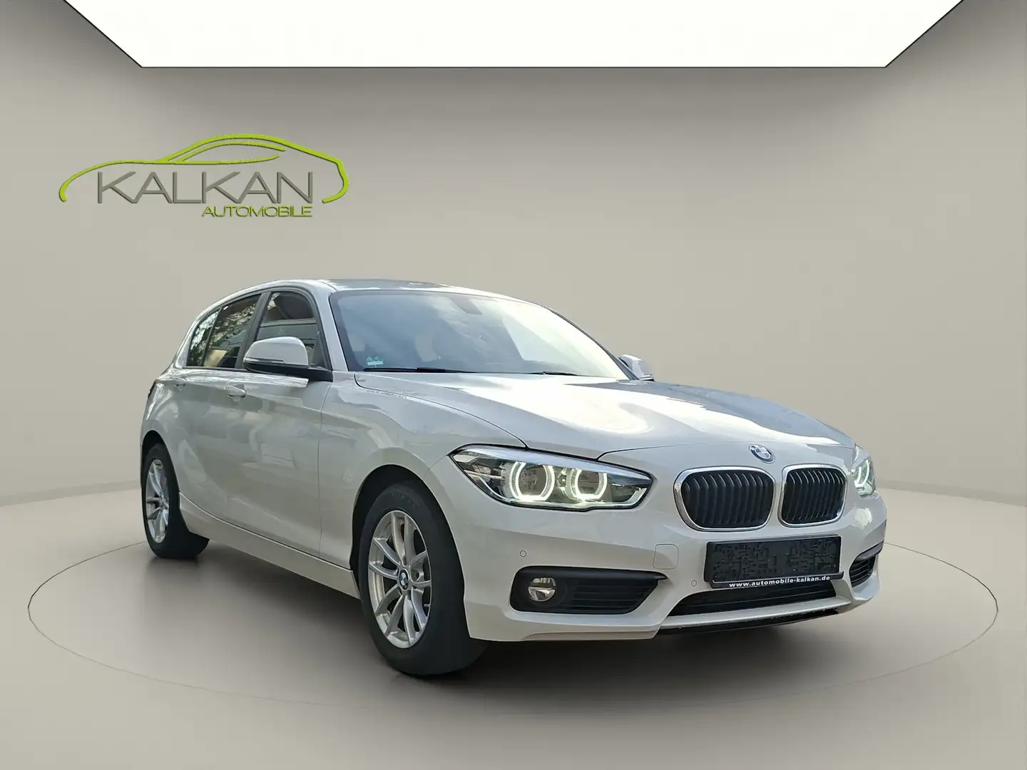 BMW 118 118i Advantage Automatik 2.HAND/NAVI/SHZ/LED Weiß - 2