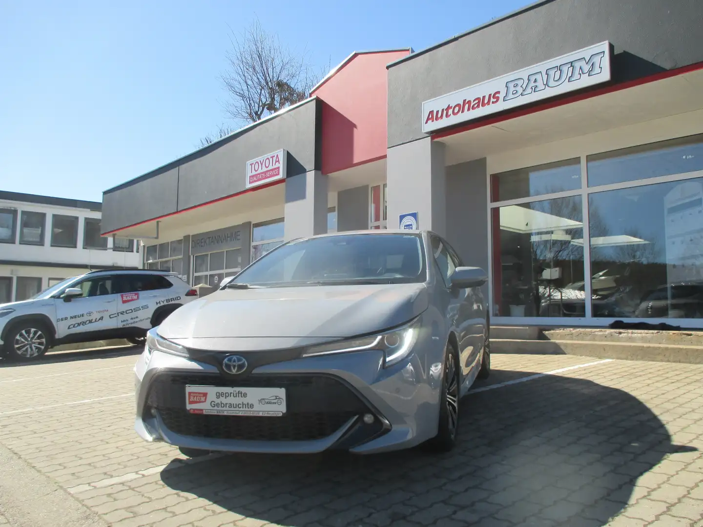 Toyota Corolla 2,0 HV 5-Türer "CLUB" SHZ, LHZ, TWW, EPH Grijs - 2