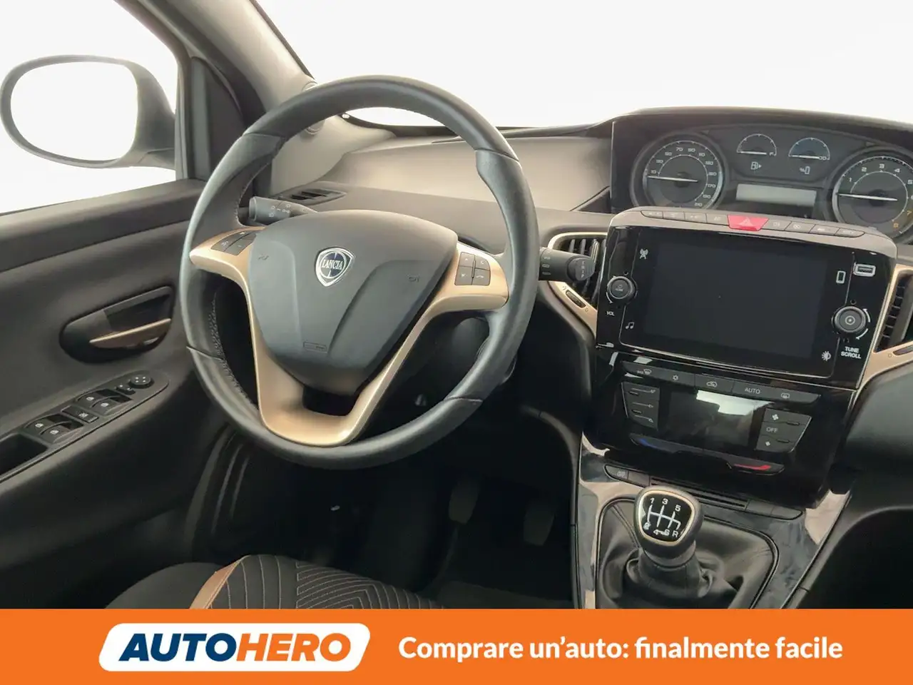 Lancia Ypsilon 2023 — фото 13