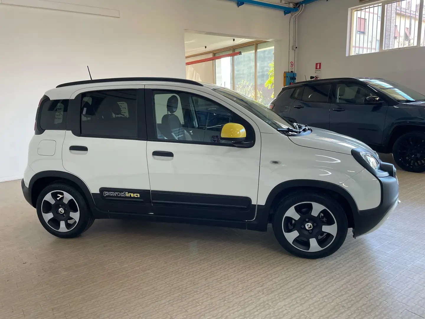 Fiat Panda Pandina 1.0 firefly hybrid 2025 Cross Km 13000 Bianco - 2
