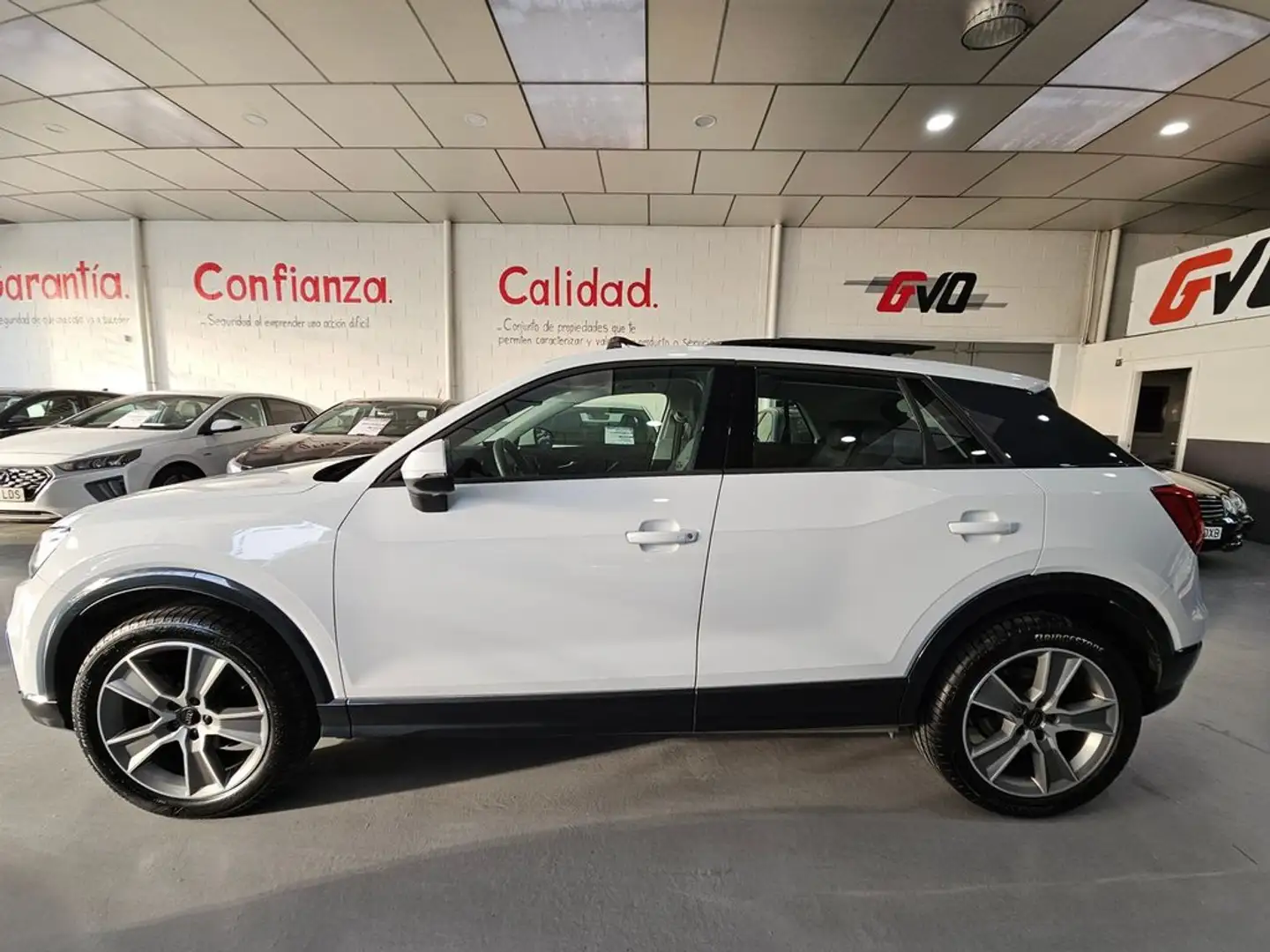 Audi Q2 35 TFSI Design 110kW Weiß - 2