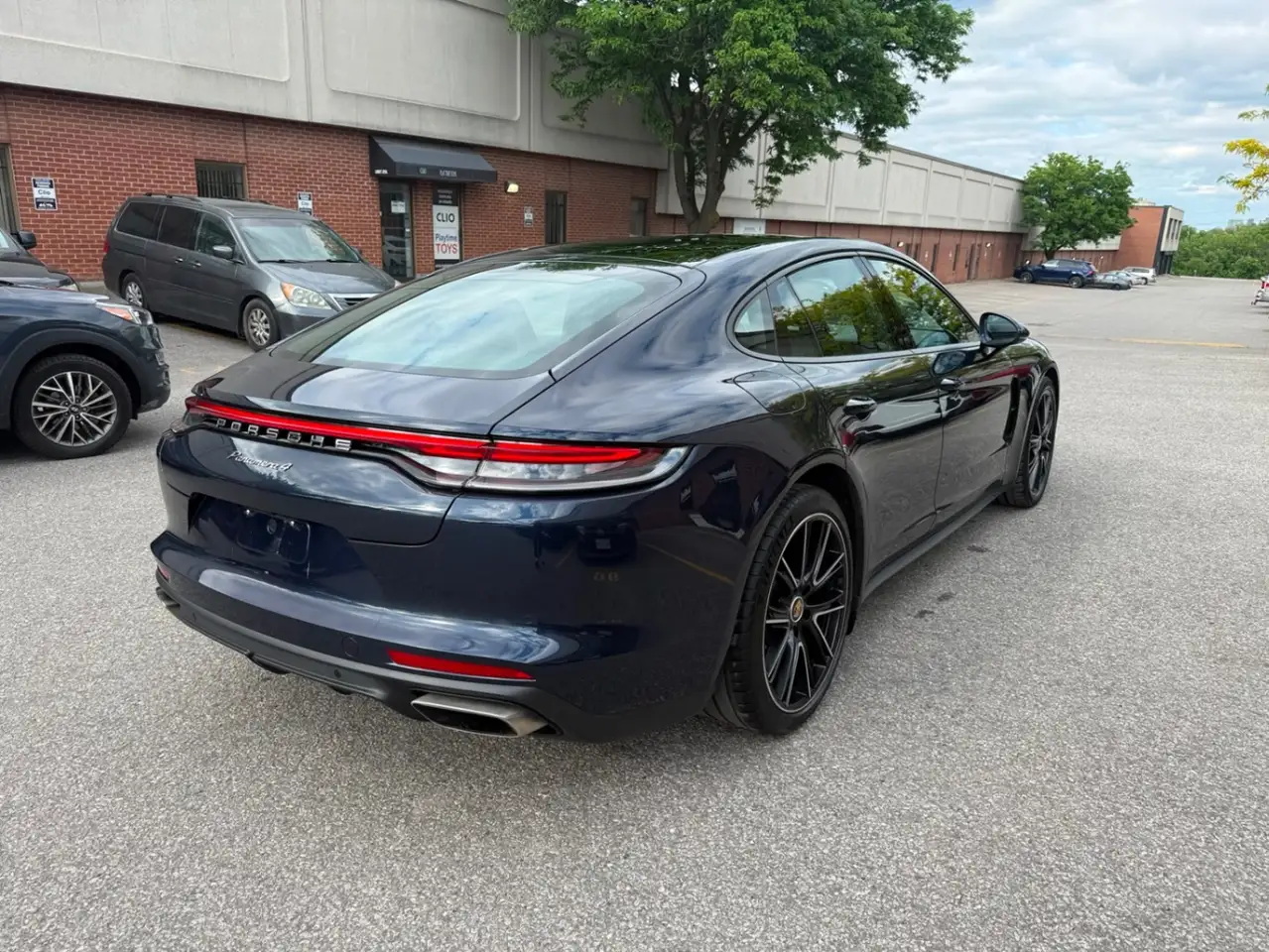 Porsche Panamera снимка Porsche Panamera