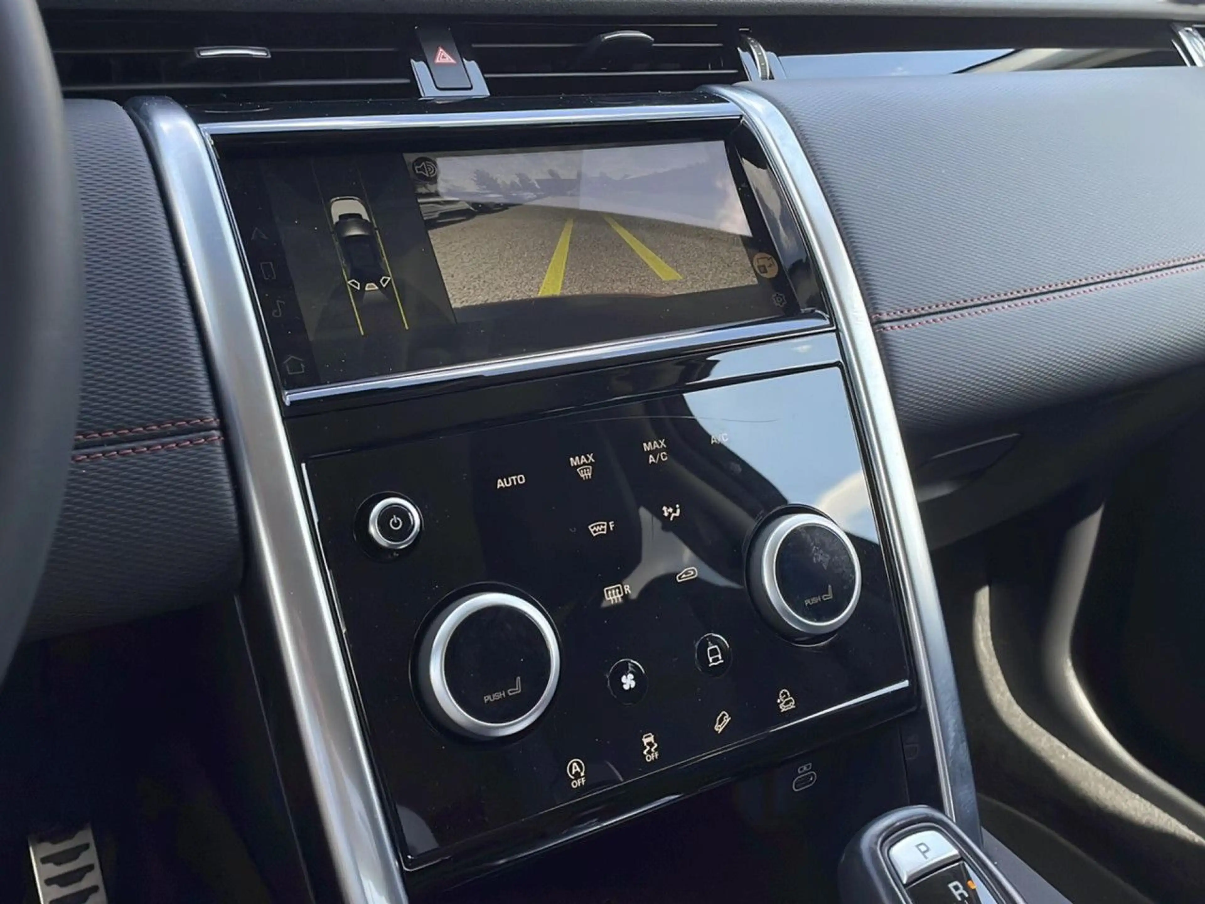 Land Rover Discovery Sport P250 R-Dynamic SE STANDHZG — photo 13