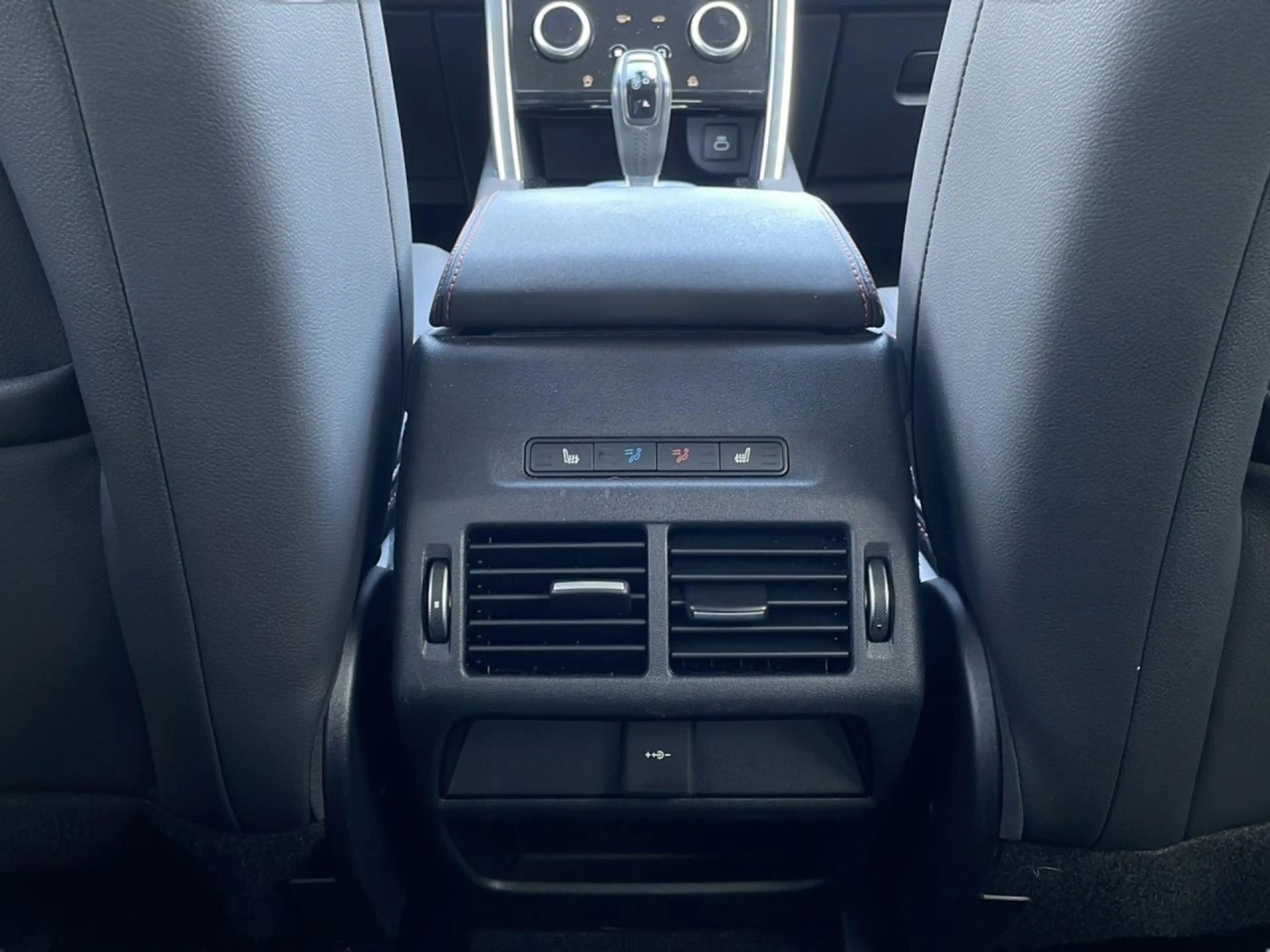 Land Rover Discovery Sport P250 R-Dynamic SE STANDHZG — photo 14