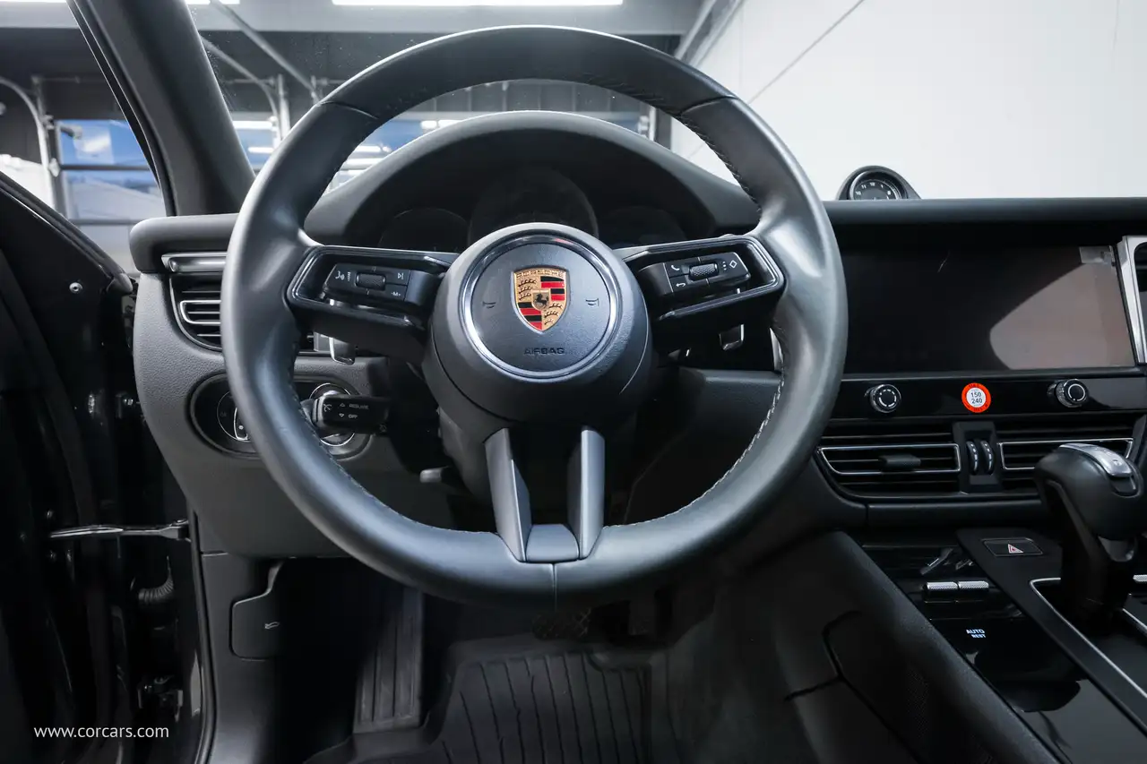 Porsche Macan снимка Porsche Macan