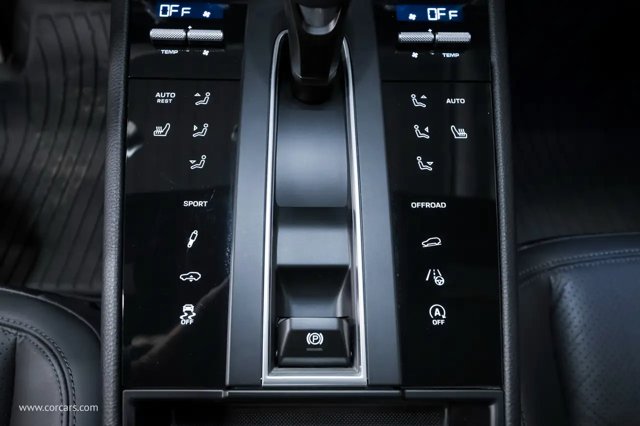 Porsche Macan снимка Porsche Macan