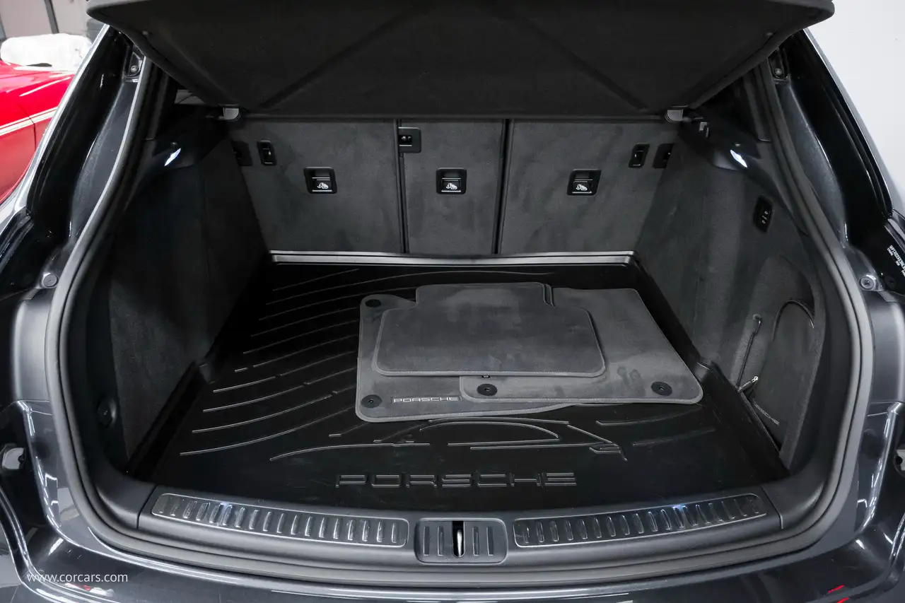 Porsche Macan снимка Porsche Macan