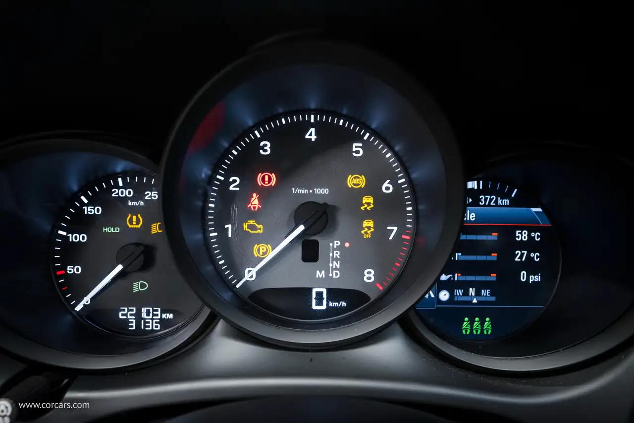Porsche Macan снимка Porsche Macan
