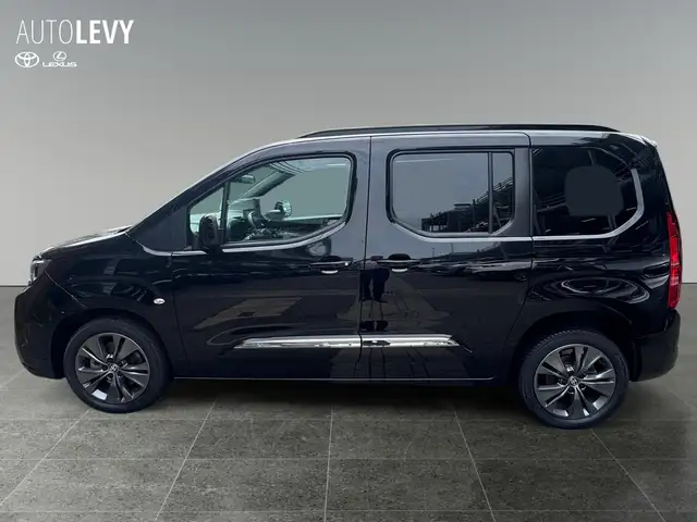 Toyota Proace City view 3