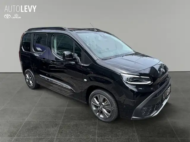 Toyota Proace City view 8