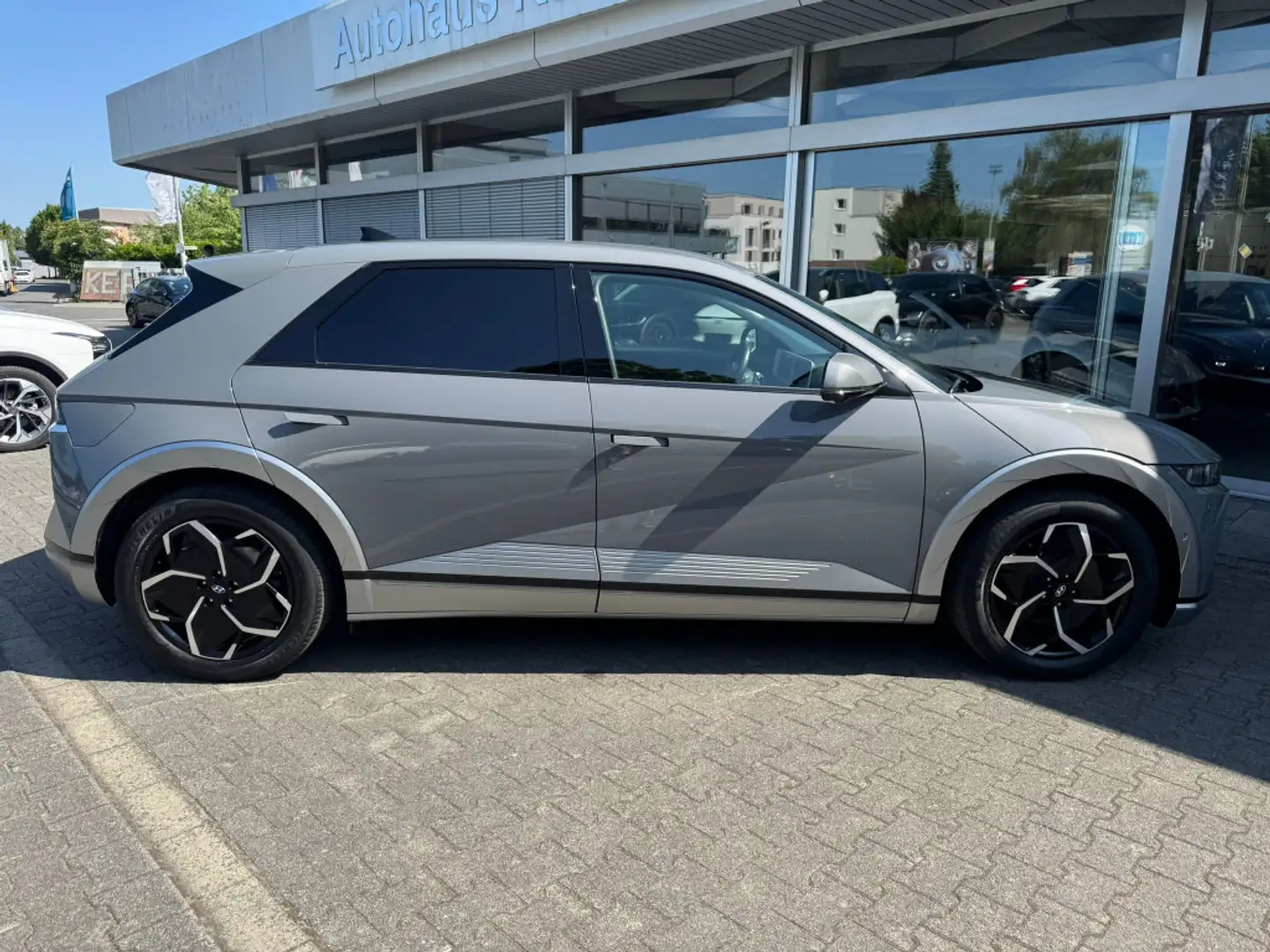 Hyundai IONIQ 5 Uniq 4WD WERKSGA+NAVI+HEAD+BOSE+ACC+360° Grau - 2