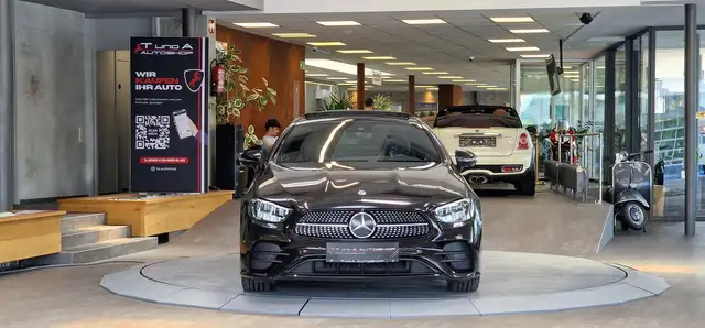 Mercedes-Benz E-Class view 2