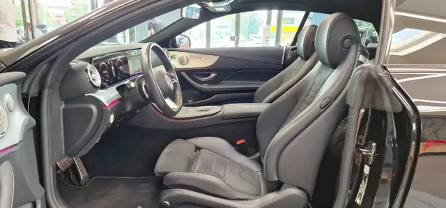 Mercedes-Benz E-Class view 11