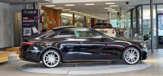 Mercedes-Benz E-Class view 5