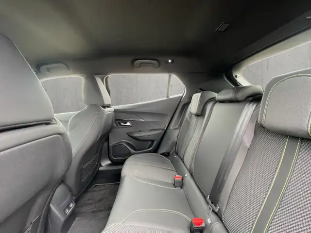 Peugeot 2008 view 8