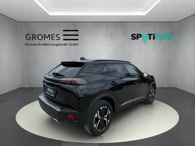 Peugeot 2008 view 3