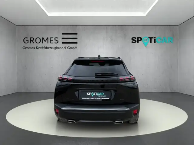 Peugeot 2008 view 4