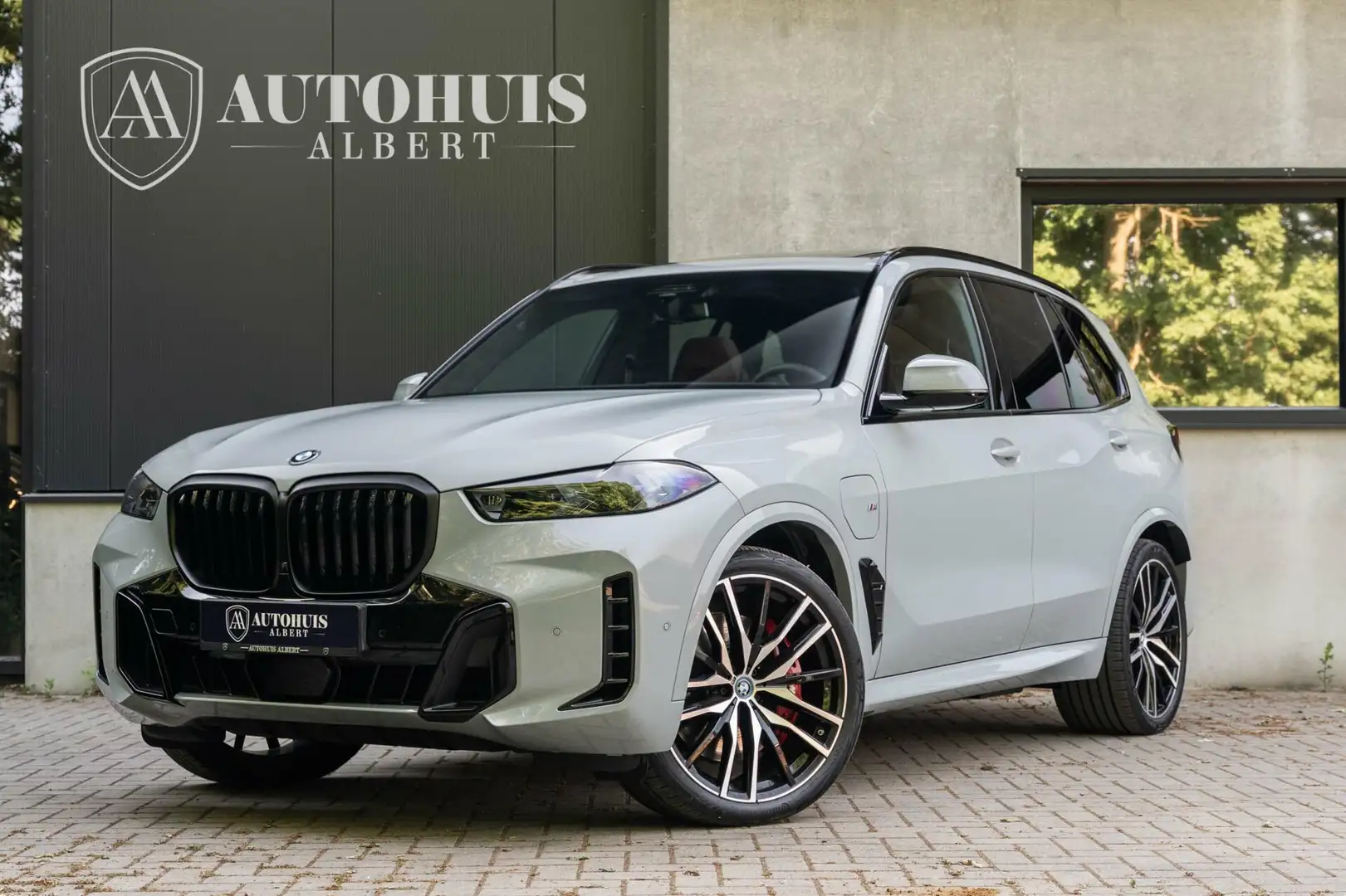 BMW X5 xDrive50e M Sport Pro M Perf. Seats B&W Massage 22 Grijs - 1