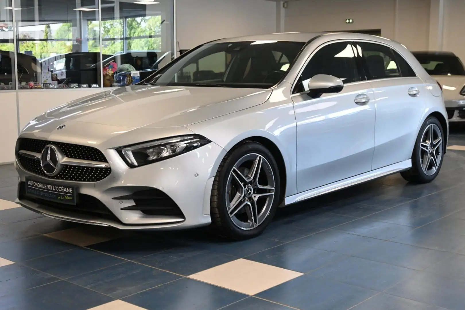 Mercedes-Benz A 180 180 d 7G-DCT AMG Line Gris - 1