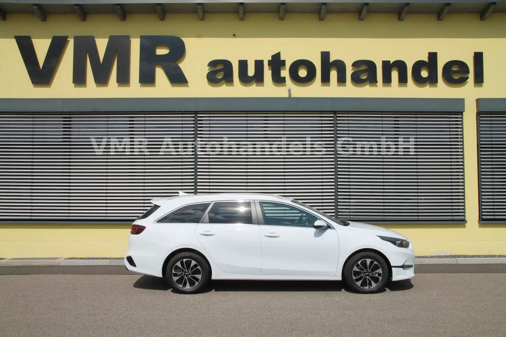 Kia Ceed SW / cee'd SW 1.5 T-GDi TOP Automatik *Navi* Weiß - 1