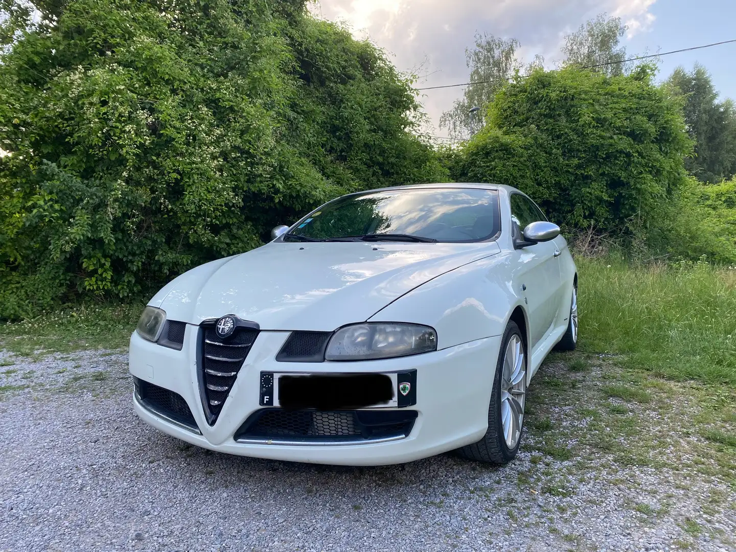 Alfa Romeo GT 1.9 JTD M-JET 150 Distinctive - 2