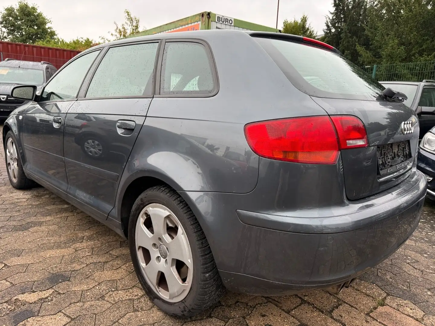 Audi A3 3.2 quattro,Sportback,Automatik,Klima,Leder,A Grau - 2
