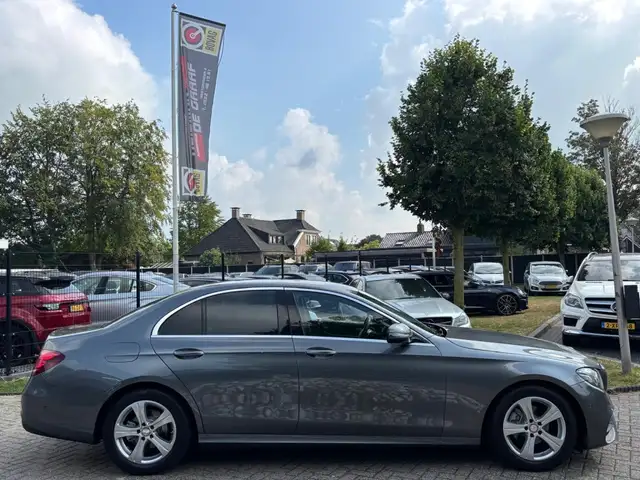 Mercedes-Benz E-Class view 4