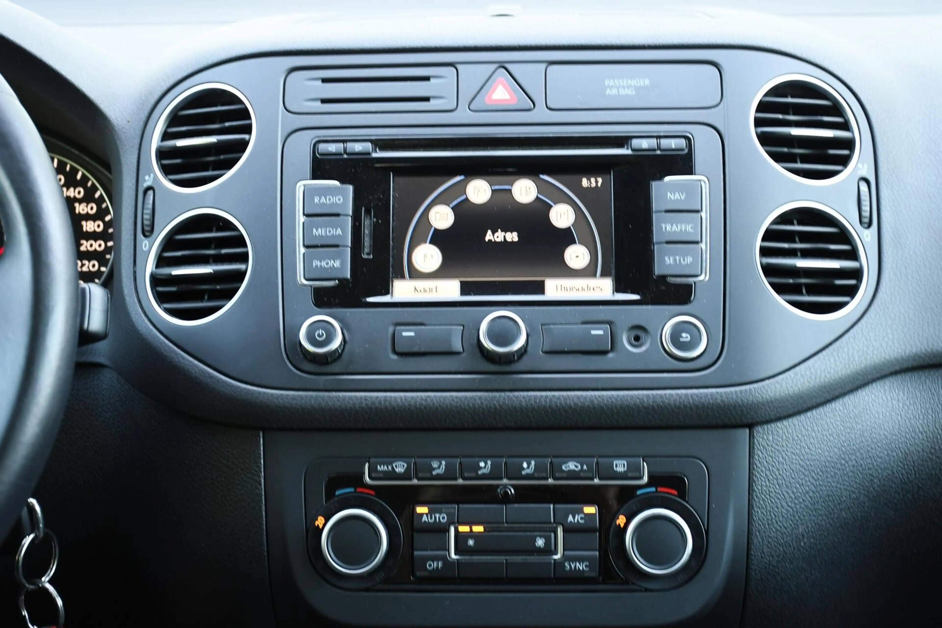 Volkswagen Golf Plus 1.2 TSI Highline BlueMotion Trekhaak — photo 14