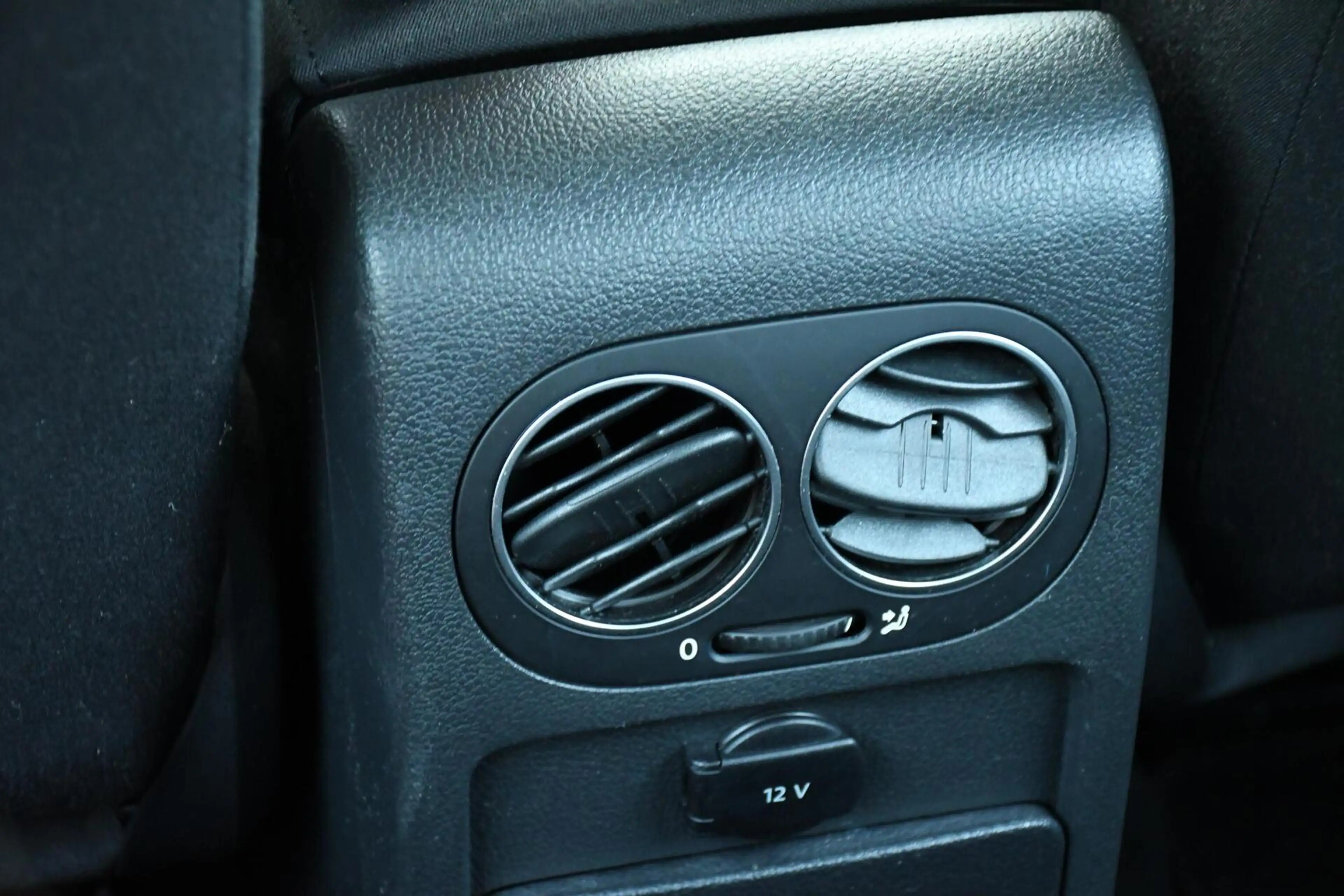Volkswagen Golf Plus 1.2 TSI Highline BlueMotion Trekhaak — photo 29