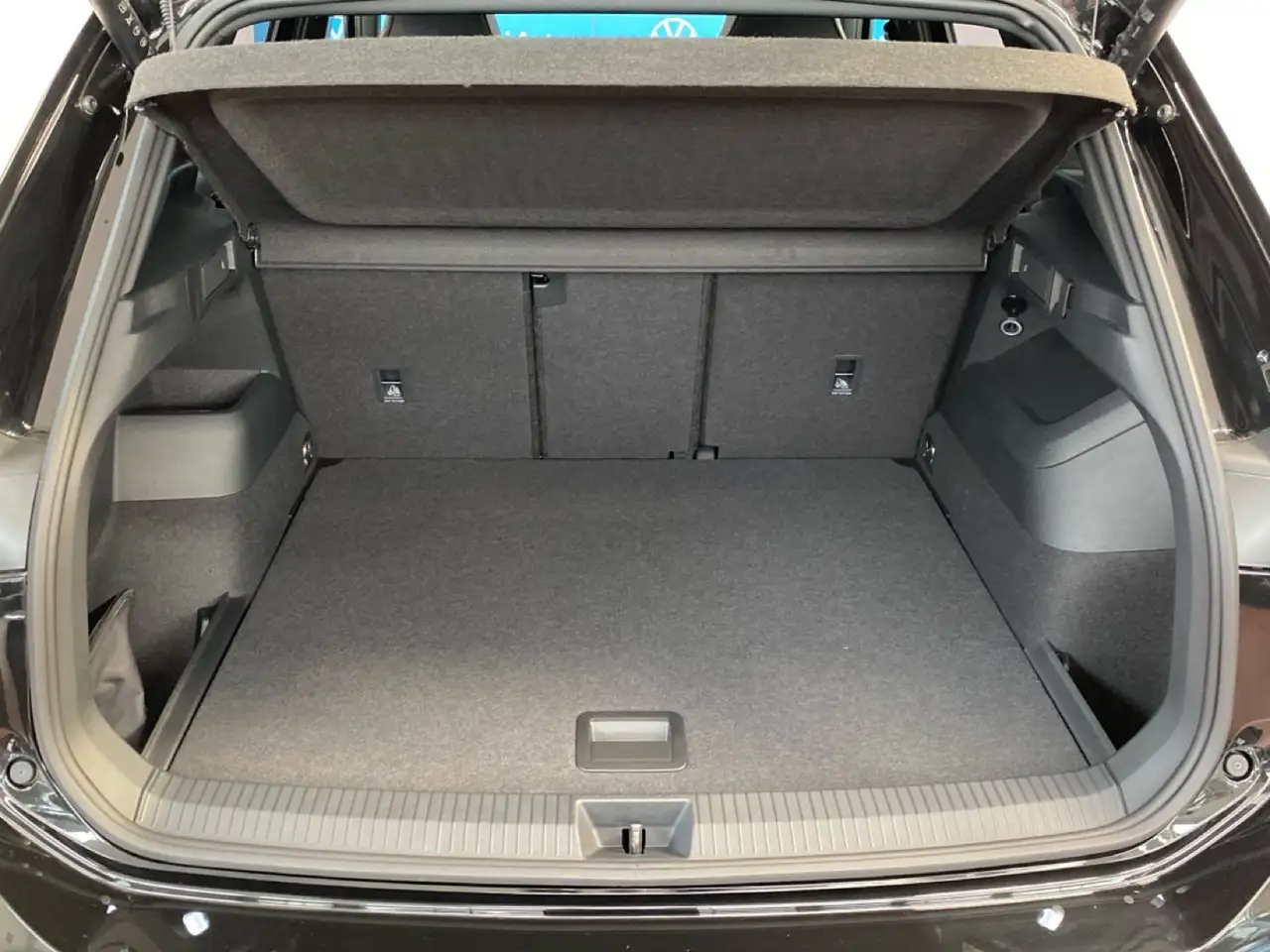 Volkswagen Tiguan 2.0 TDI 110KW SCR R-Line Plus DSG 11