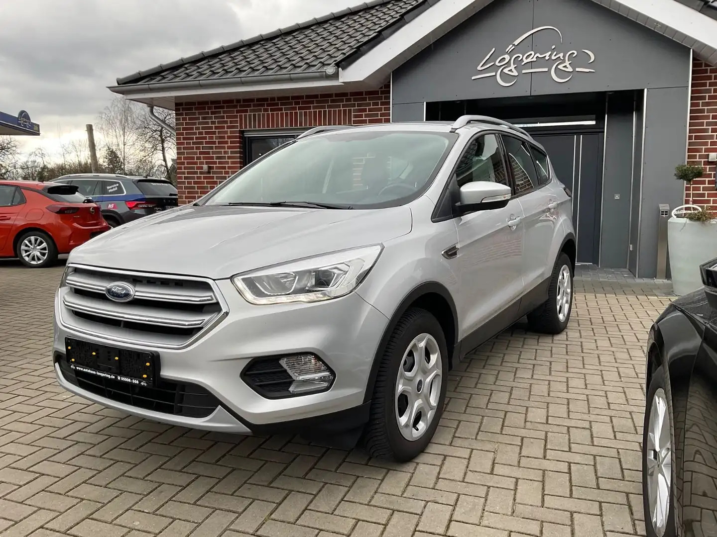 Ford Kuga 1,5 TDCi 4x2 Trend,Navi,Telefon Srebrny - 1